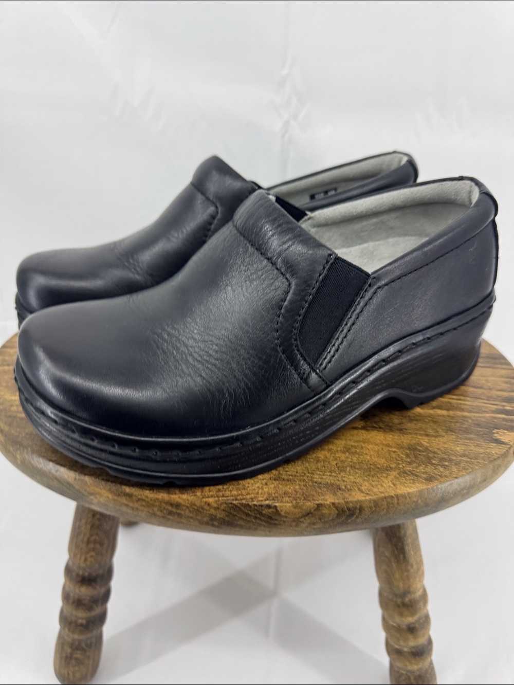 KLOGS Womens Black Leather Slip-On Naples Work Clogs, Slip-on Loafers, sz 6 W